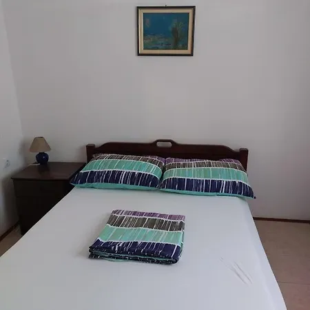 Danica Apartment *